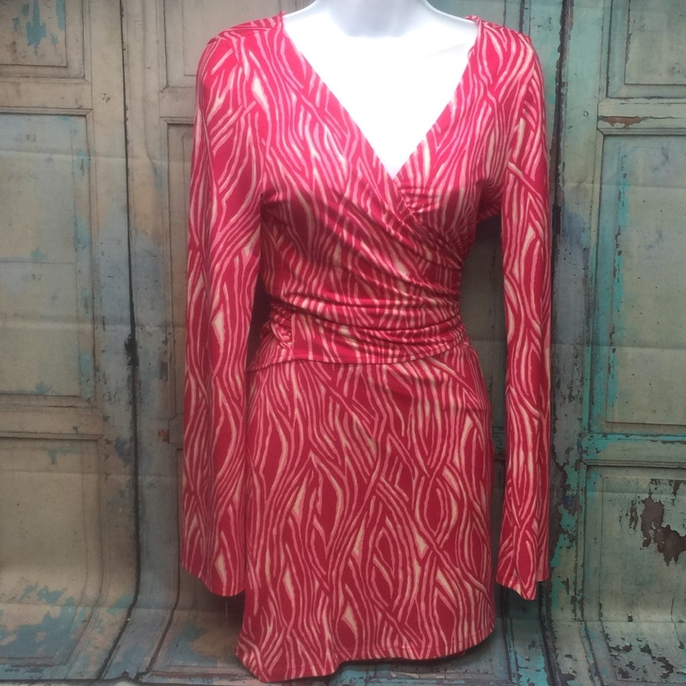 💰💰EXPRESS WRAP DRESS👗👗💕